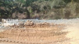 Foto Pekerjaan Proyek Peningkatan Jalan Desa Sungai Paur